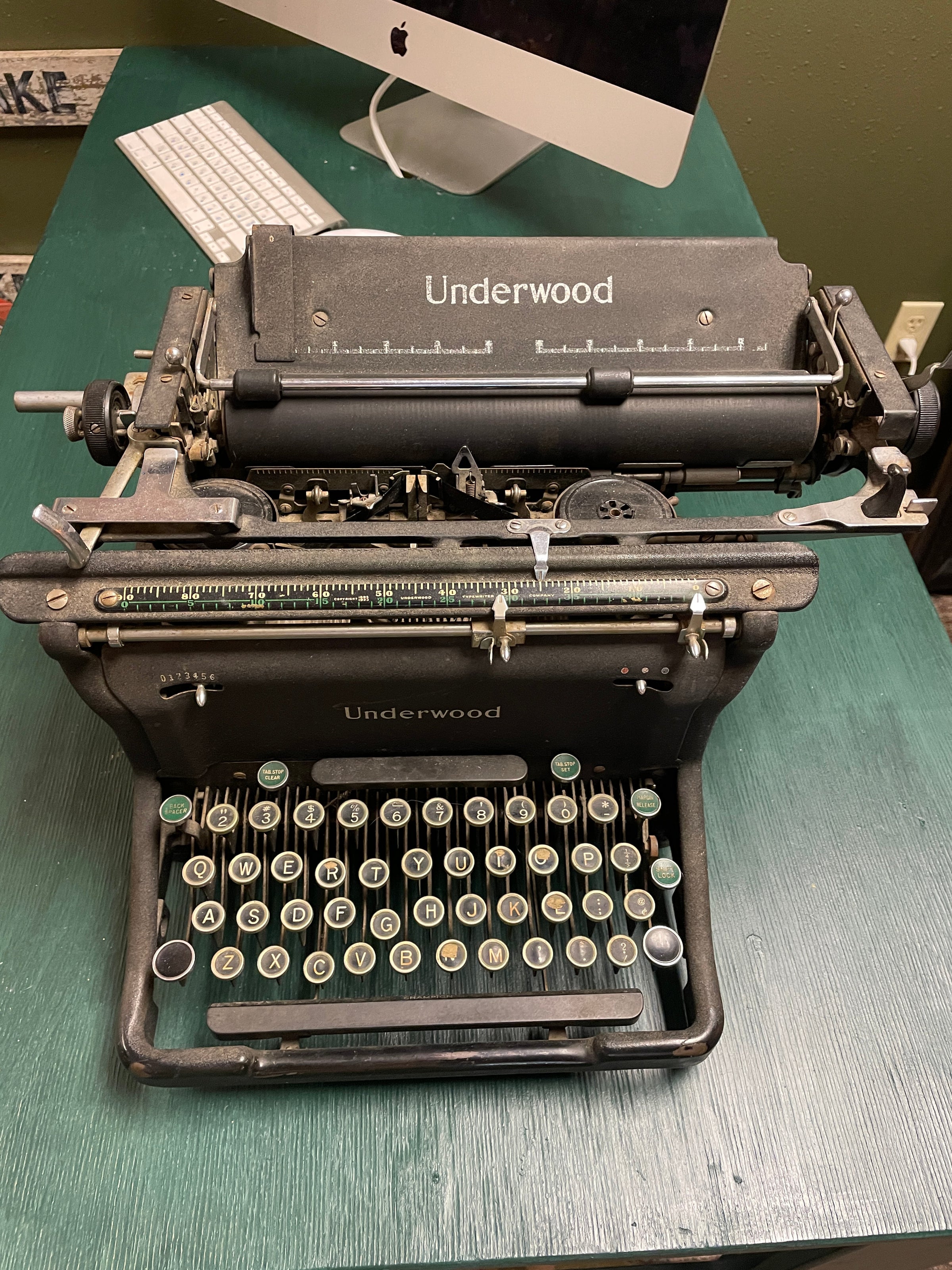 Underwood 1930's Typewriter | White Arrows Home The Shop